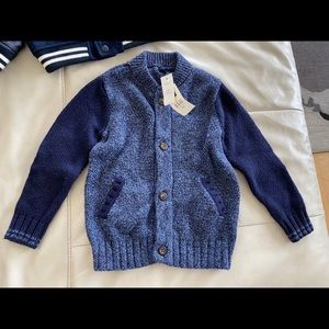 Gap kid sweater size 3 NWT